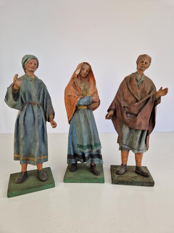  Lotto unico composto da n.3 sculture raffiguranti personaggi del presepe Asta n.28 | Gigarte